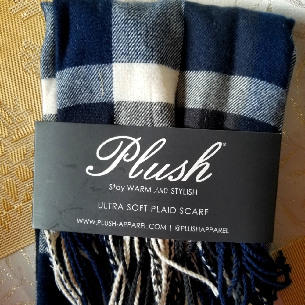 Plush Scarf  Ultra soft plaid scarf